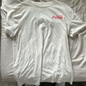 Small cream hollister t shirt